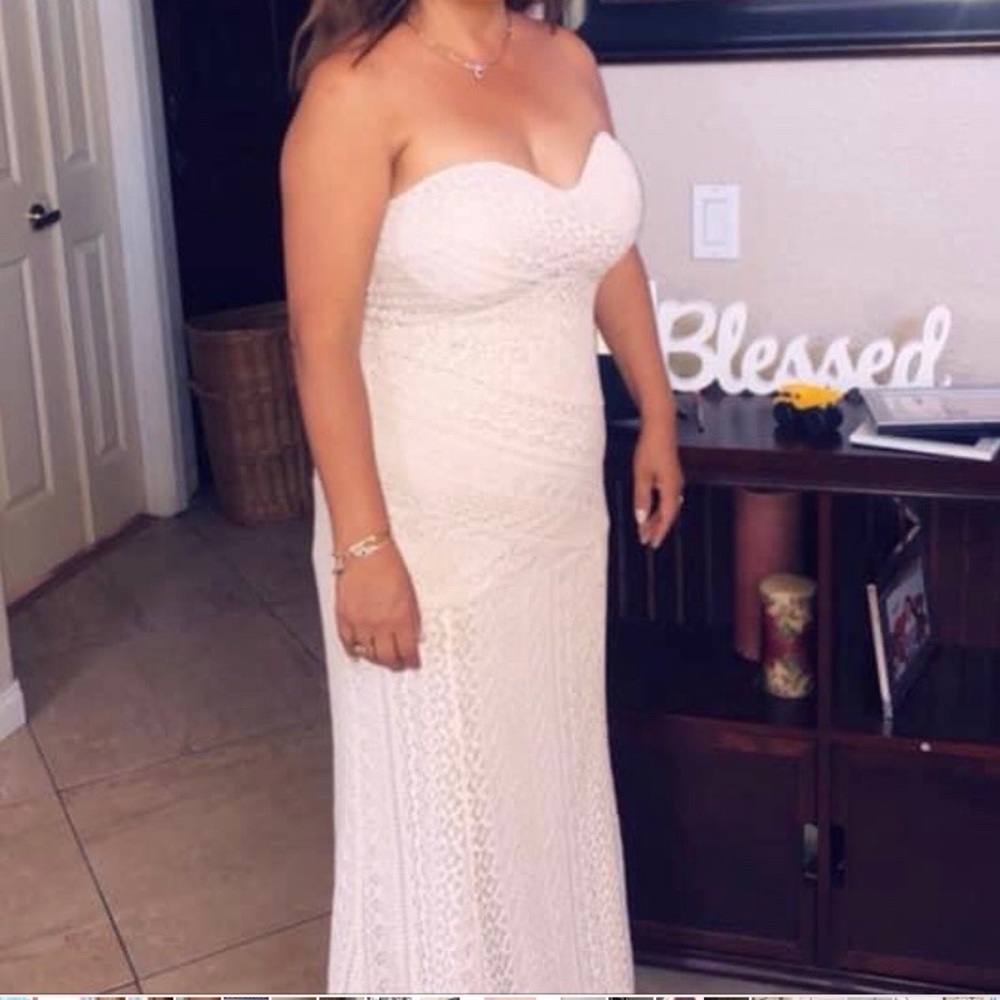 Cream White Gown 🤍